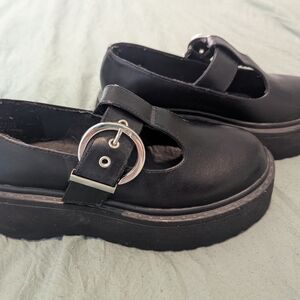 Flatform Mary Janes 6 (More Like A 7??)